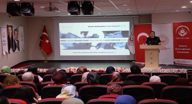 Erzurum'da 'En İyi Narkotik Polis: Annedir' eğitimi
