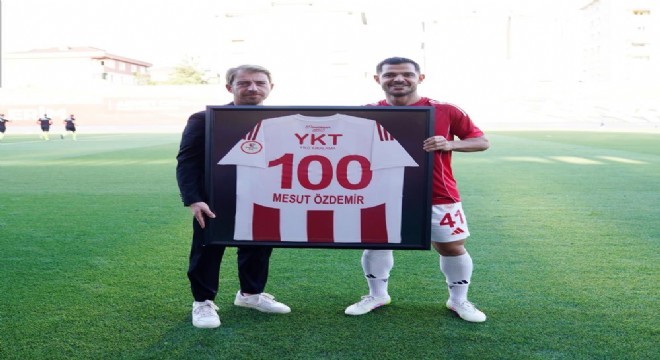 Mesut Özdemir 100. maçına çıktı