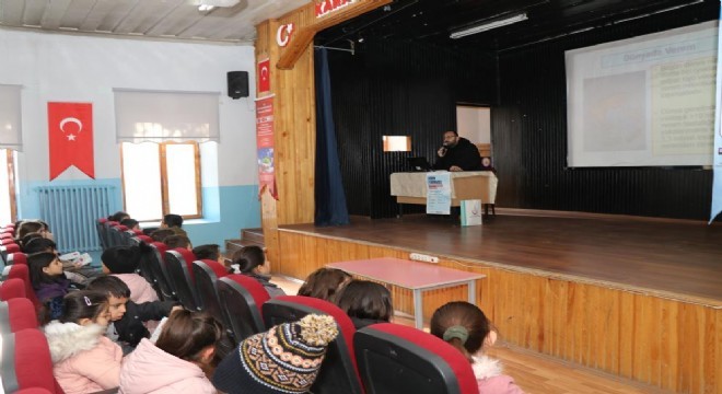 Oltu İlçe Sağlık, öğrencileri bilgilendirdi