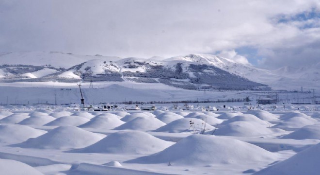 Palandöken'de kar yarım metreyi aştı