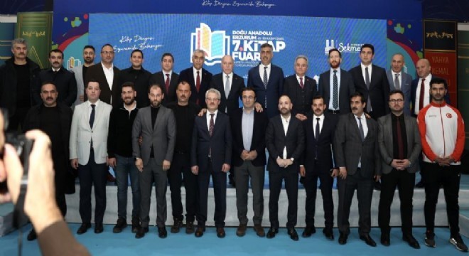 Sekmen kitapseverlerle buluştu