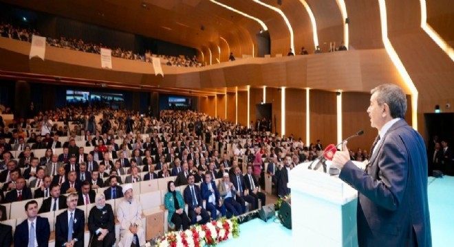 Tekin: 'Biz önce iyi insan yetiştirmekle mükellefiz'