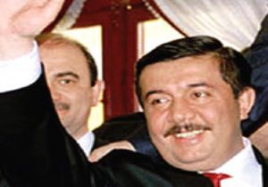 Başkana ‘talih kuşu' konmuş