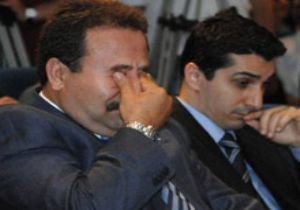 Zahid Akman sorguda sustu!